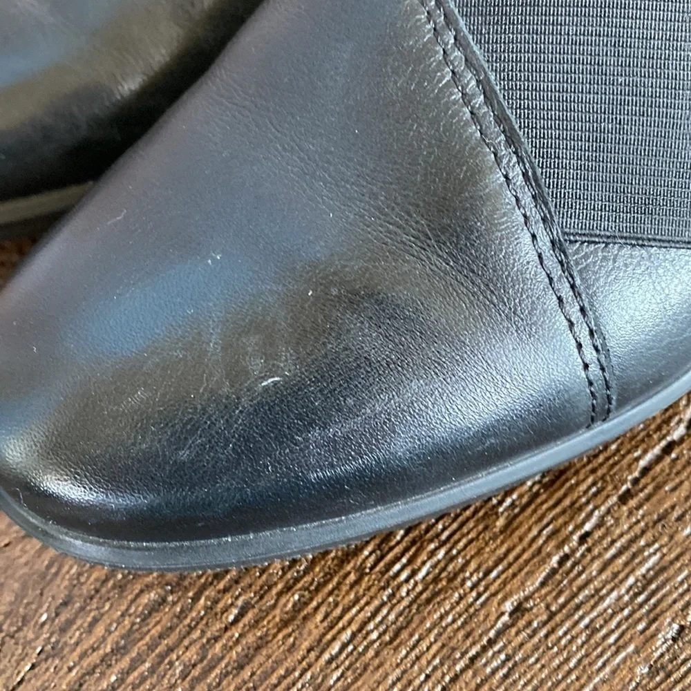 Ecco Black Slip On Leather Loafer